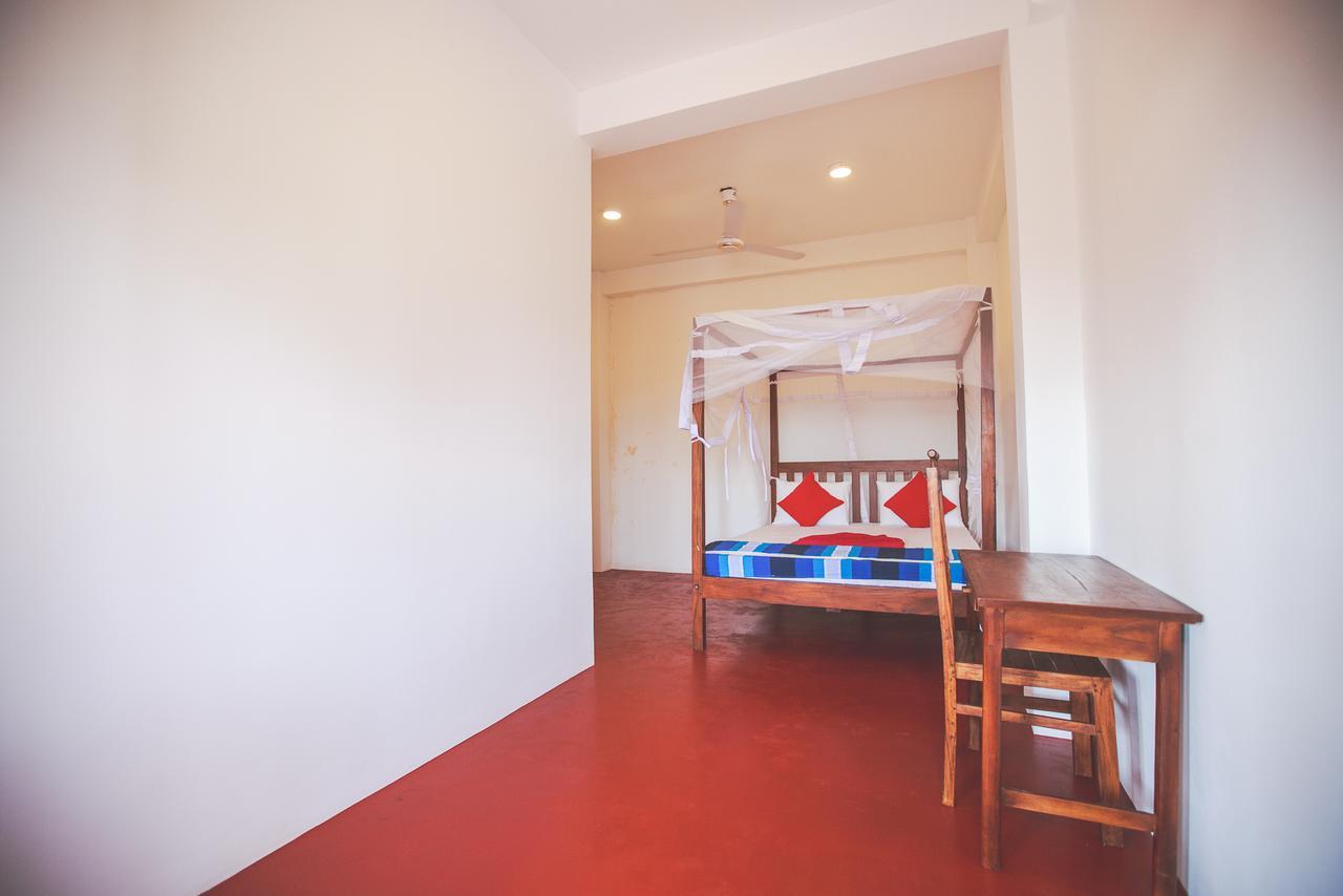 Lazies Midigama Hotel Luaran gambar