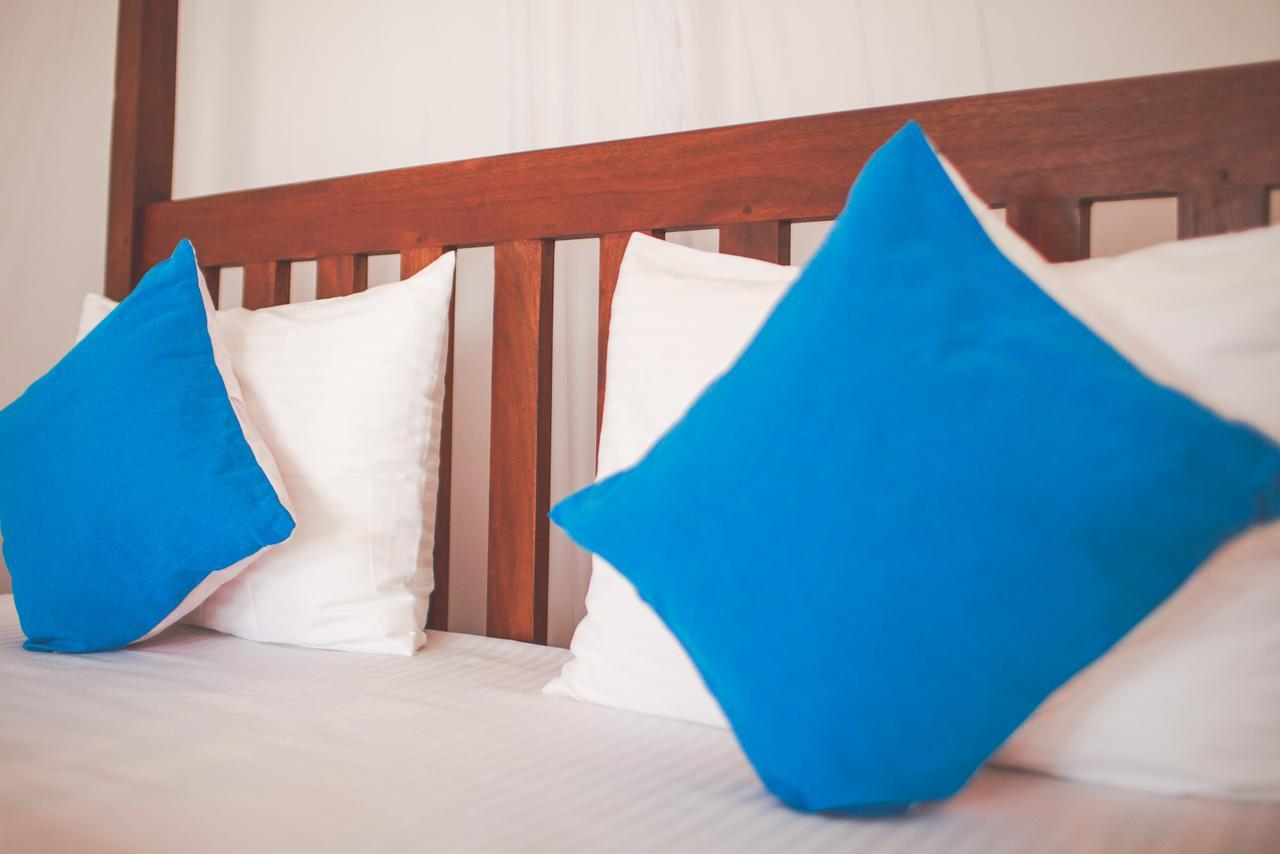 Lazies Midigama Hotel Luaran gambar